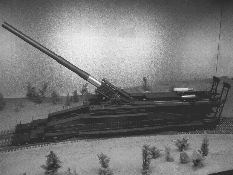 Model of the Dora railway gun