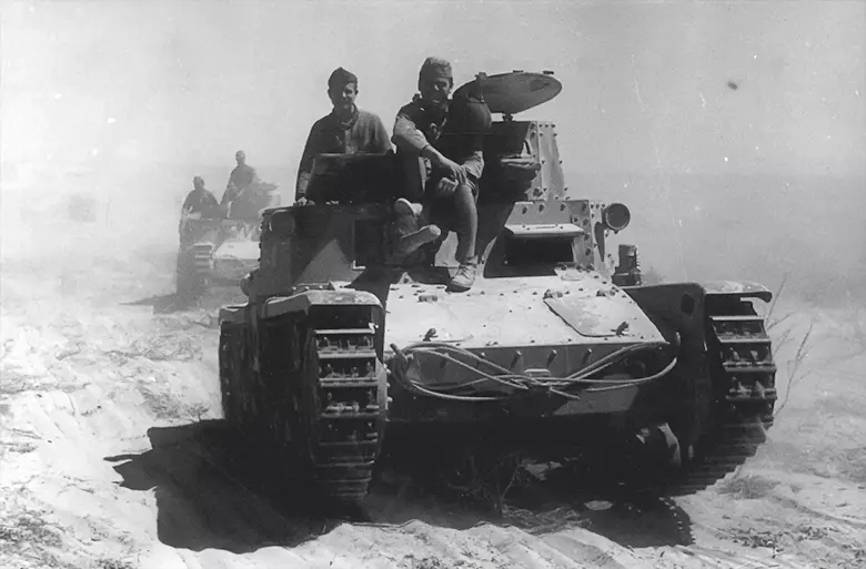 Italian Carro Armato M13/40s heading to Sidi Barrani, Operation Compass, 17 September 1940