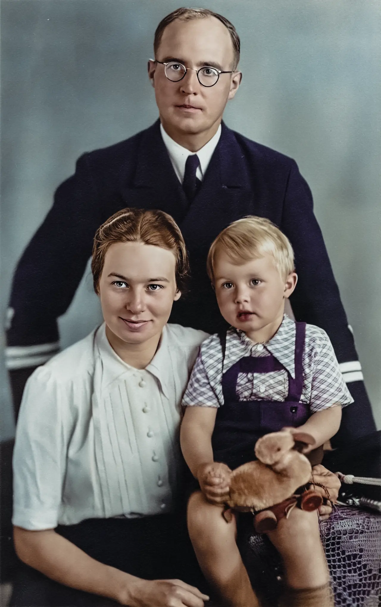 Wilhelm Dege with his wife Liselotte Dege and son Eckart Dege